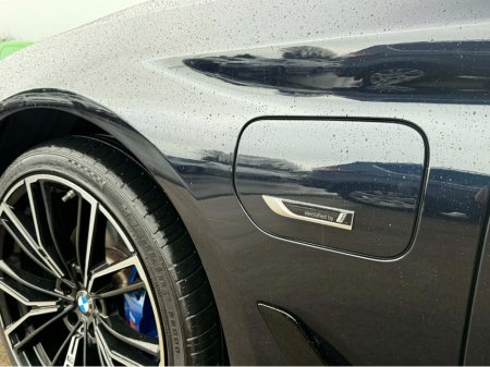 2022 BMW 5 Series - thumbnail 8