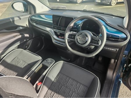 2025 Fiat 500e ICON 42KWH 3DR AUTO €19,950 thumbnail
