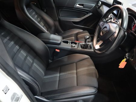 2017 Mercedes-Benz CL Class *77* 200 D SPORT 4DR €15,995 thumbnail