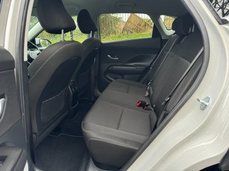 2023 Hyundai Kona 1.0 T-GDI Elegance €27,950 thumbnail