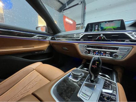 2017 BMW 7 Series €27950! 2017 BMW 740E IPERFORMANCE M-SPORT 2.0 AUTOMATIC / CRUISE CONTROL / 360° PARKING CAMERA / ELECTRIC MEMORY MASSAGING & HEATED SEATS / PADDLE SHIFTERS / PANORAMIC SUNROOF / HEATED REAR SEATS €27,950 thumbnail