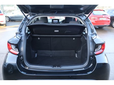 2023 Toyota Yaris HYBRID LUNA 4DR AUTO Great Spec 12 Months Warranty €18,495 thumbnail