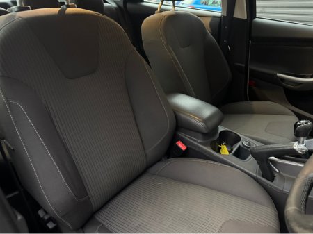 2015 Ford Focus TITANIUM 1.6 TDCI 5DR €7,995 thumbnail