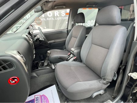 2010 Isuzu Rodeo - thumbnail 13