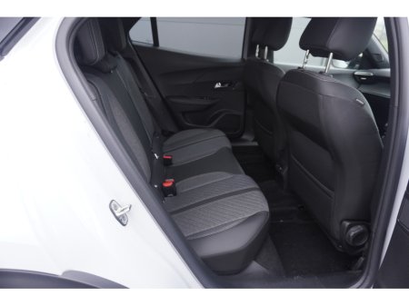 2024 Peugeot 2008 - thumbnail 8