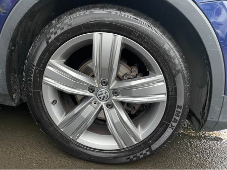 2018 Volkswagen Tiguan 2.0 TDI SEL 150PS 5DR A AUTO €18,950 thumbnail