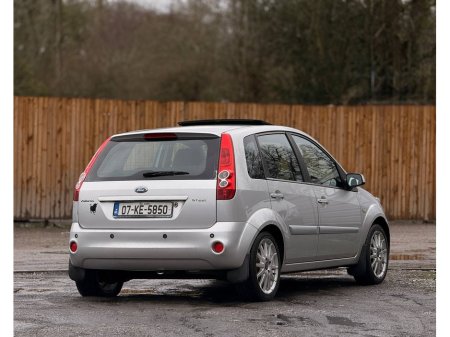 2007 Ford Fiesta - thumbnail 12