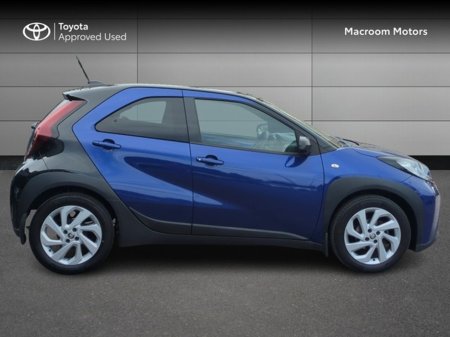 2022 Toyota Aygo - thumbnail 3