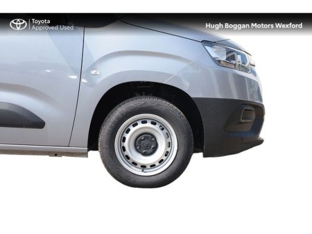 2024 Toyota Proace City 1.5 GX SWB, BIG DEMO SALE! €21,900 thumbnail