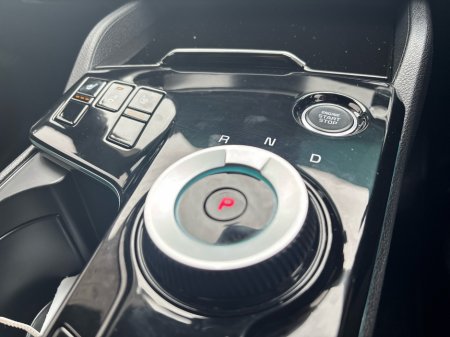 2024 Kia Sportage HEV ANNIVERS €38,450 thumbnail