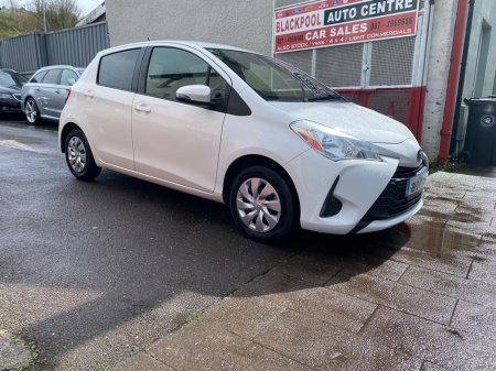 2018 Toyota Vitz - thumbnail 16