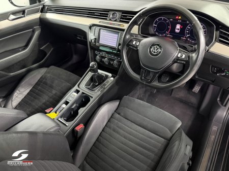 2017 Volkswagen Passat - thumbnail 16