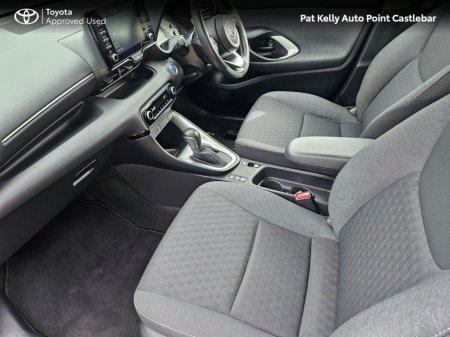 2021 Toyota Yaris - thumbnail 6