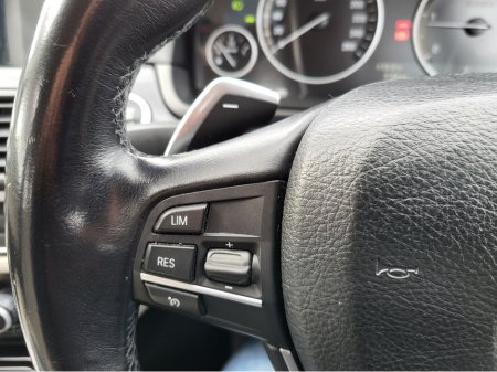 2011 BMW 5 Series - thumbnail 16