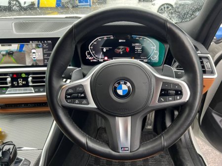 2021 BMW 3 Series - thumbnail 4