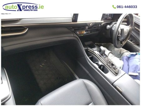 2024 Toyota Crown - photo 2