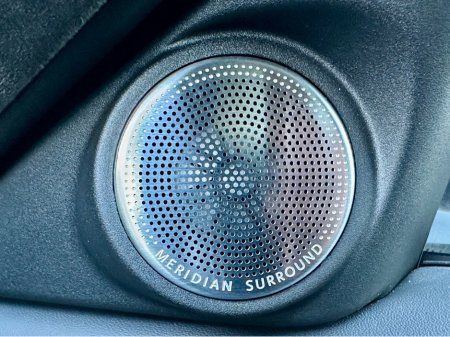 2025 Land Rover Range Rover Evoque AUTOBIOGRAPHY PANORAMIC ROOF thumbnail