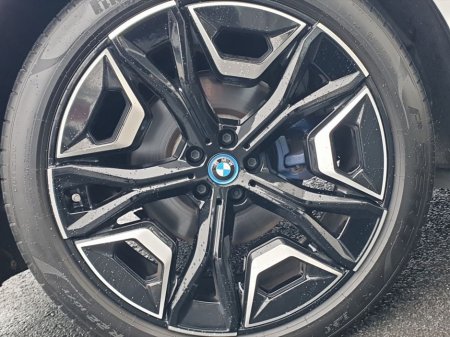 2023 BMW iX xDrive50 M Sport €69,995 thumbnail