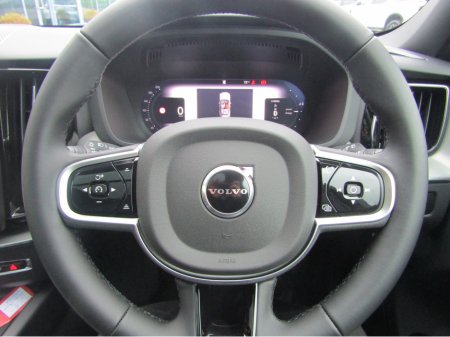 2026 Volvo XC60 - thumbnail 8