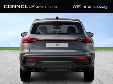 2026 Audi Q5 S-LINE E-HYBRID QUATTRO A/T €75,495 thumbnail