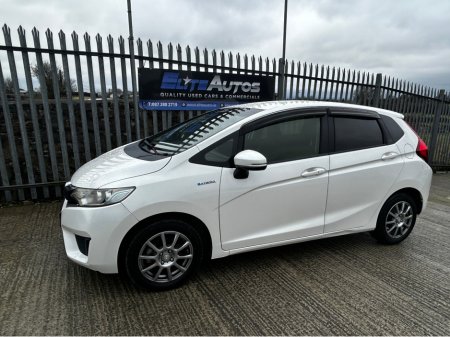 2016 Honda Fit Self Charging Hybrid €10,995 thumbnail