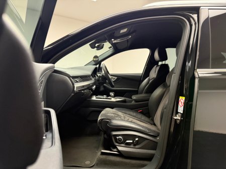 2019 Audi Q7 - thumbnail 13