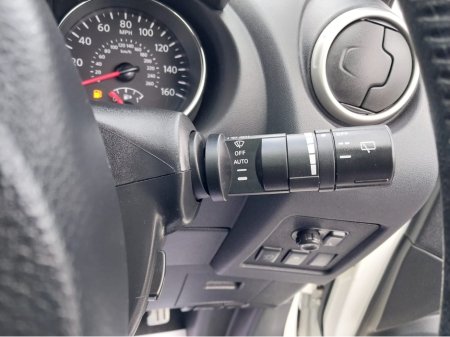 2012 Nissan Qashqai - thumbnail 19