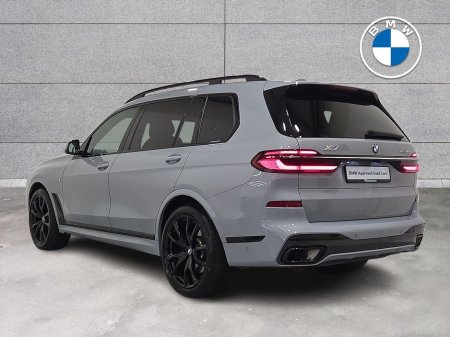 2023 BMW X7 - thumbnail 2