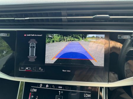 2022 Audi Q8 - thumbnail 14