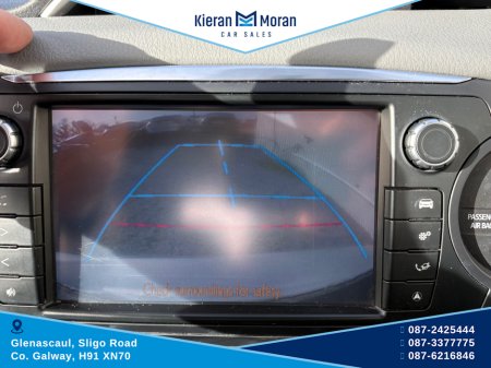 2016 Toyota Yaris - thumbnail 10