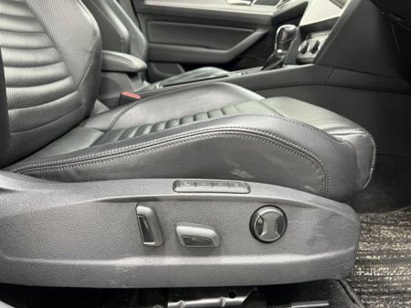 2020 Volkswagen Passat - thumbnail 26