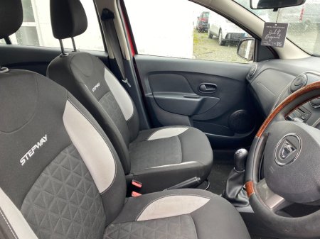 2017 Dacia Sandero - thumbnail 8