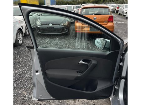 2014 Volkswagen Polo - thumbnail 12