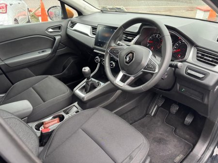 2020 Renault Captur ICONIC TCE 100   PETROL  5DR  LOW  MILEAGE NEW  MODEL €16,950 thumbnail