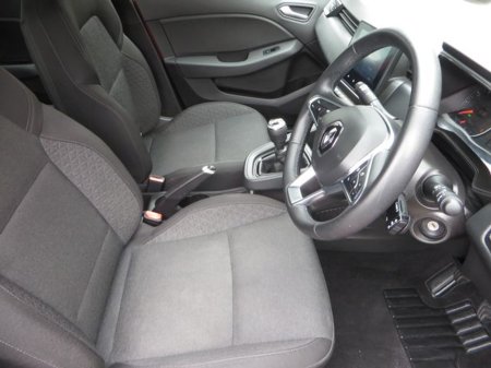 2022 Renault Clio Dynamique Edition Naeb TCE 90 €14,700 thumbnail