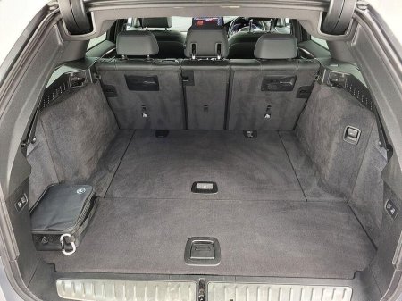 2023 BMW 5 Series - thumbnail 13