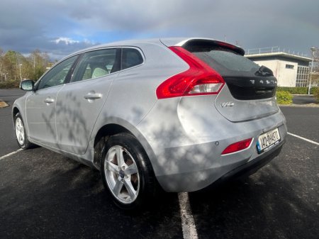 2014 Volvo V40 - view 2
