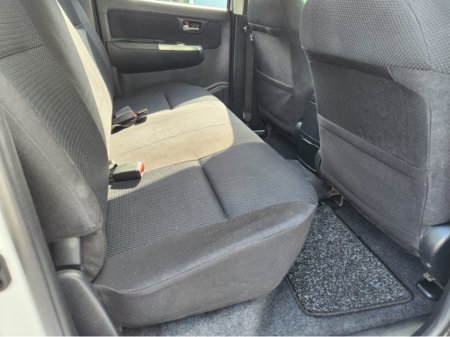 2014 Toyota Hilux - thumbnail 11