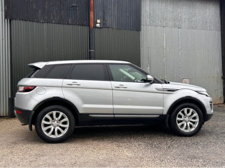2015 Land Rover Range Rover Evoque MY16 TD4 SE 5DR €12,950 thumbnail