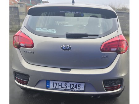 2017 Kia Ceed - thumbnail 2