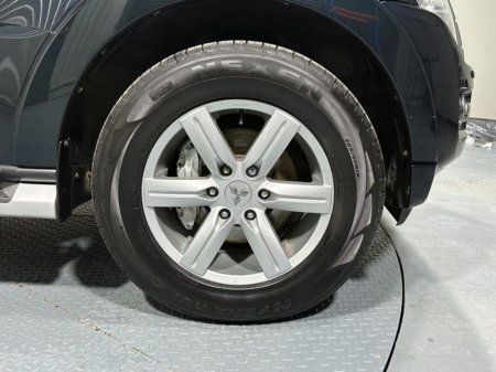 2017 Mitsubishi Pajero 3.2 DiD LWB 2 Seater N1 Commercial €27,500 thumbnail