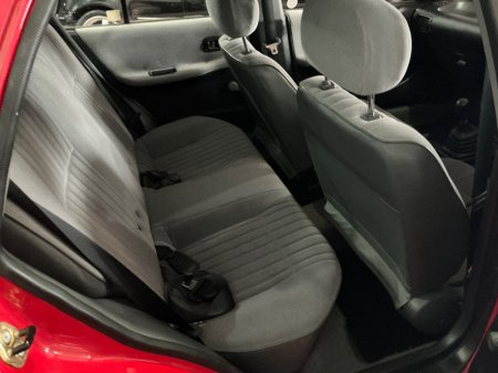 1992 Nissan Sunny - thumbnail 9