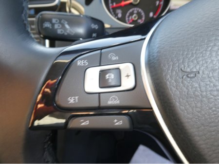 2015 Volkswagen Golf TSI Bluemotion €13,950 thumbnail