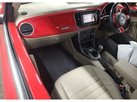 2017 Volkswagen Beetle - thumbnail 9