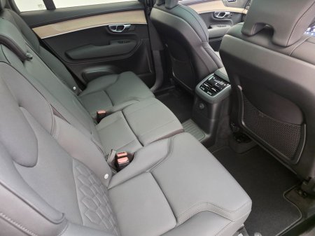 2025 Volvo XC90 - thumbnail 15