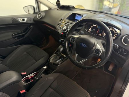 2015 Ford Fiesta - thumbnail 8