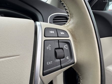 2017 Volvo V40 - thumbnail 26