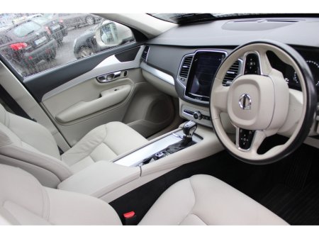 2016 Volvo XC90 D4 MOMENTUM GT 5DR AUTO €22,950 thumbnail