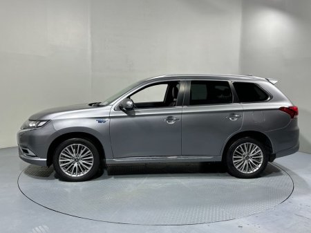 2020 Mitsubishi Outlander Instyle Plug In Hybrid €24,400 thumbnail