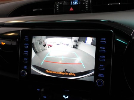 2024 Toyota Hilux - thumbnail 16